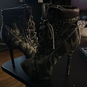 Camouflage High Heel Boots
